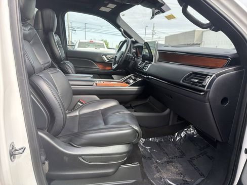 Used 2019 Lincoln Navigator Reserve w/ Cargo Package AWD/4WD image 17