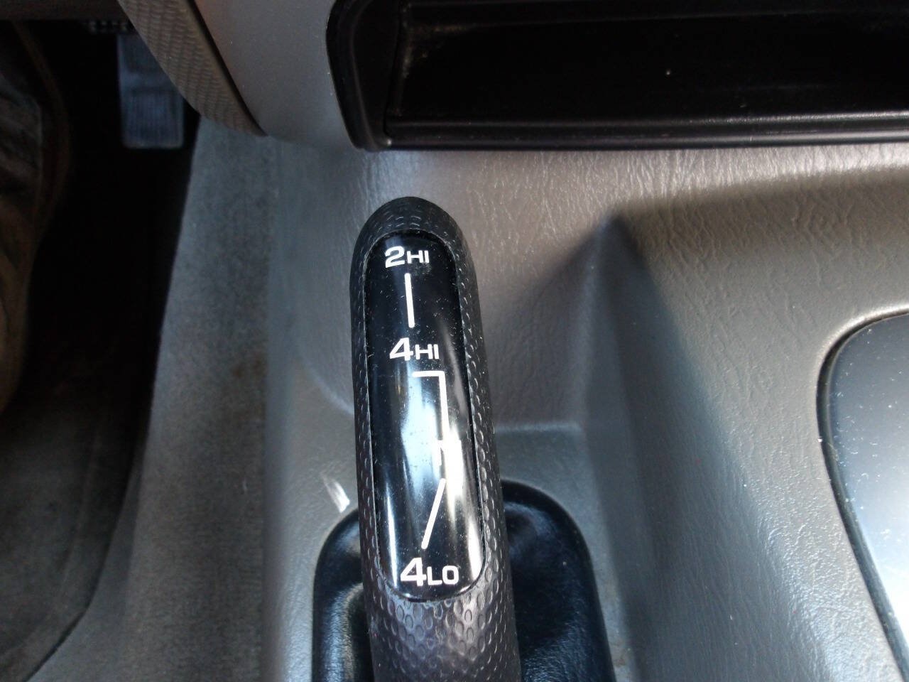 Used 2005 Jeep Liberty Limited AWD/4WD image 14