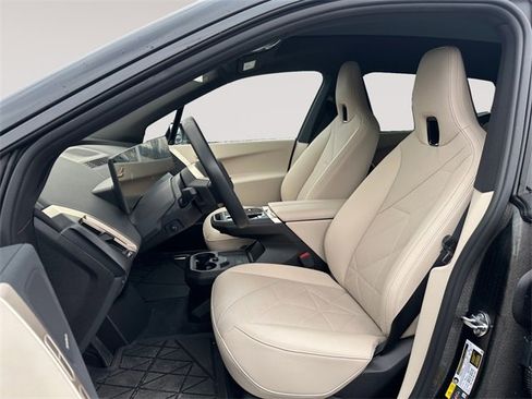 Certified 2025 BMW iX xDrive50 image 9