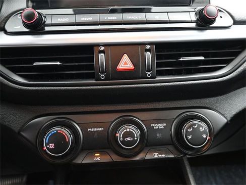 Used 2022 Kia Forte LXS image 18