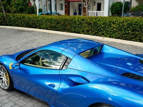 Used 2021 Ferrari F8 Tributo RWD image 56