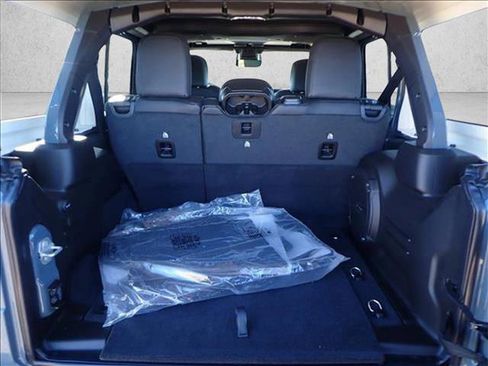 New 2026 Jeep Wrangler Unlimited Sahara AWD/4WD image 8