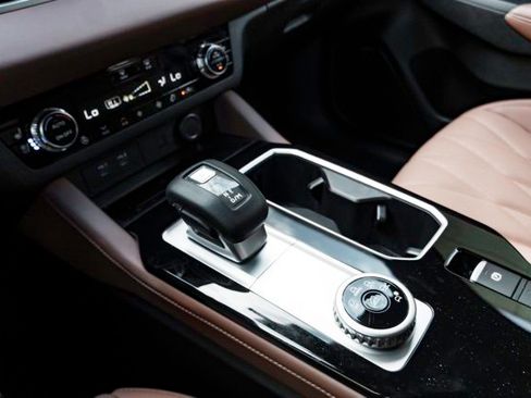 Used 2025 Mitsubishi Outlander SEL image 17