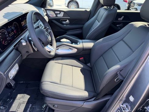 Used 2025 Mercedes-Benz GLS 450 4MATIC w/ AMG Line Exterior image 12