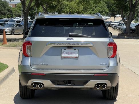 Used 2023 Ford Explorer Platinum w/ Technology Package AWD/4WD image 4