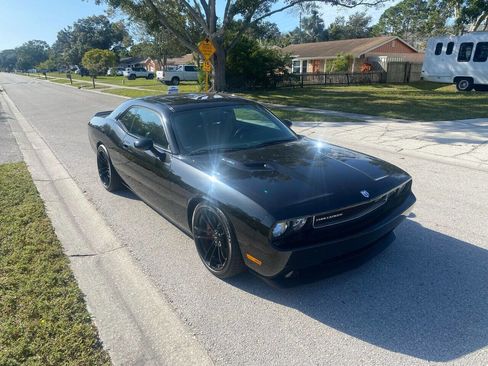 Used 2009 Dodge Challenger SRT8 w/ SRT Option Group II image 4