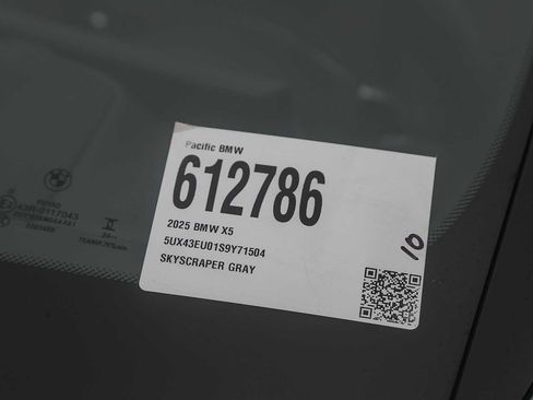 Used 2025 BMW X5 xDrive50e w/ Executive Package image 24