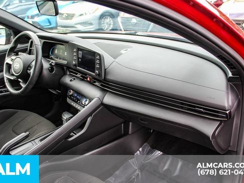 Used 2025 Hyundai Elantra Sport FWD image 21