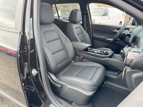 New 2026 Chevrolet Equinox LT w/ Convenience Package II AWD/4WD image 25