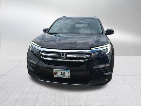 Used 2018 Honda Pilot Touring image 2