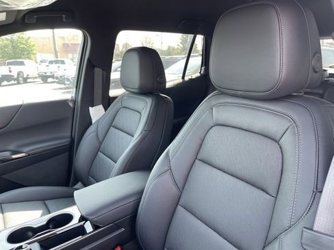 New 2026 Chevrolet Equinox LT w/ Convenience Package II image 13