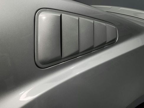 Used 2010 Ford Mustang GT Premium RWD image 36
