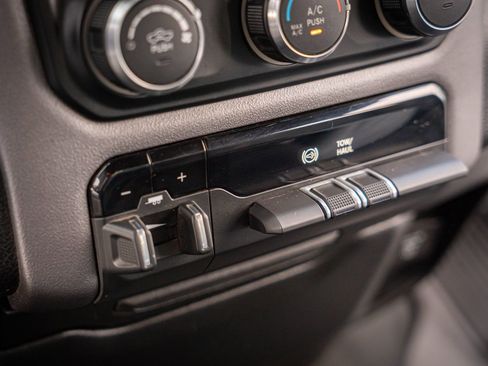 Used 2022 RAM 2500 Big Horn w/ Cold Weather Group image 24