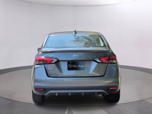 Used 2024 Nissan Versa SR FWD image 4