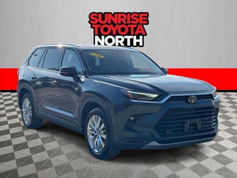 Certified 2024 Toyota Grand Highlander Platinum image 1