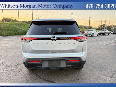 Used 2022 Nissan Pathfinder SV image 6