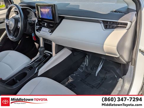 Used 2025 Toyota Corolla Cross L AWD/4WD image 37
