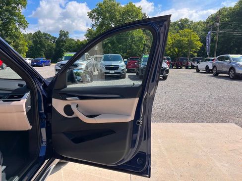 Used 2020 BMW X1 xDrive28i w/ Convenience Package AWD/4WD image 8