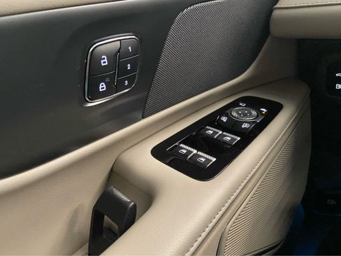 Used 2024 Lincoln Nautilus Reserve image 37