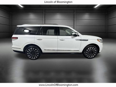 Used 2023 Lincoln Navigator Black Label AWD/4WD image 9