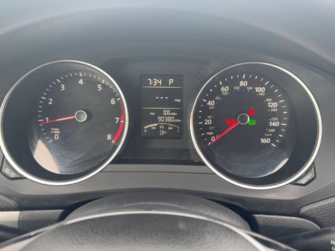 Used 2016 Volkswagen Jetta SE FWD image 11