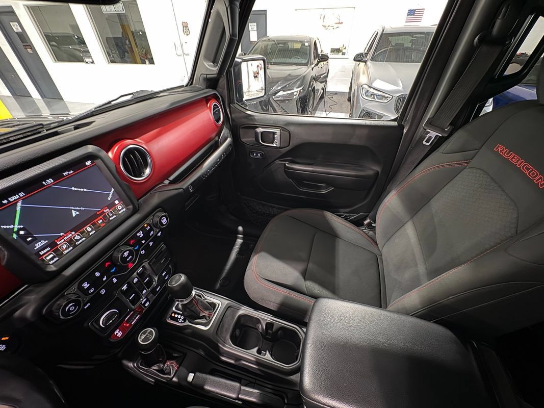 Used 2021 Jeep Wrangler Unlimited Rubicon AWD/4WD image 34
