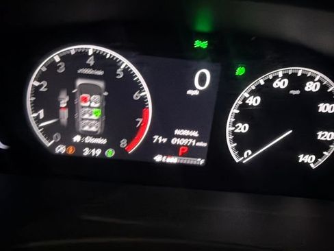 Used 2025 Honda Pilot Sport image 14