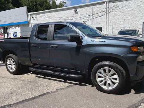Certified 2020 Chevrolet Silverado 1500 Custom w/ Custom Value Package image 2