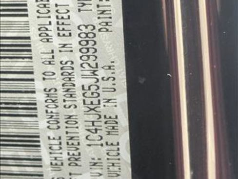 Used 2018 Jeep Wrangler Unlimited Sahara image 23