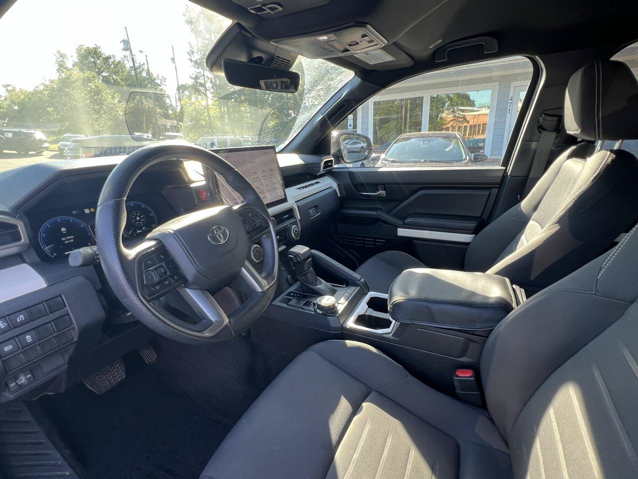 Used 2024 Toyota Tacoma TRD Off-Road AWD/4WD image 10