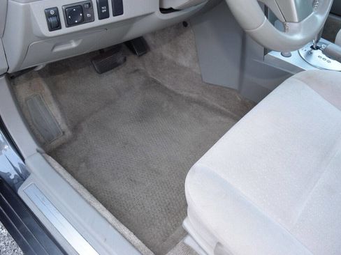 Used 2005 Nissan Maxima 3.5 SE image 18