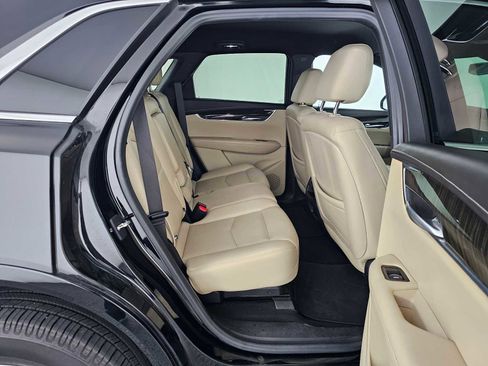 Used 2019 Cadillac XT5 FWD image 12