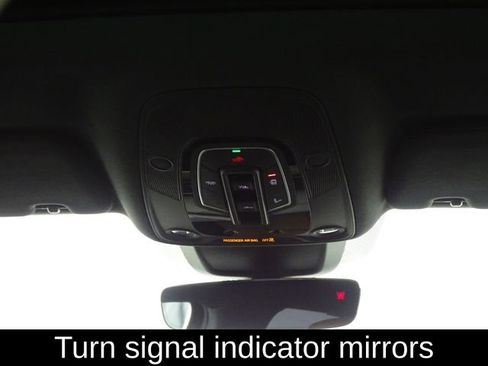 Used 2019 Audi e-tron Prestige w/ Prestige Package image 33