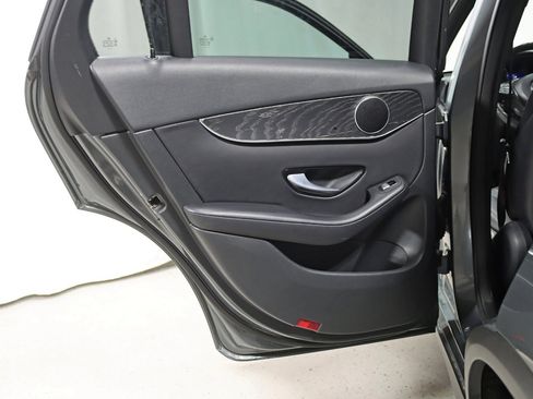Used 2018 Mercedes-Benz GLC 300 w/ Premium Package image 38