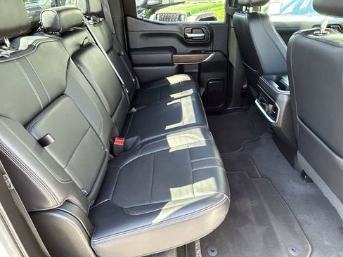 Used 2022 Chevrolet Silverado 1500 High Country w/ Technology Package image 14