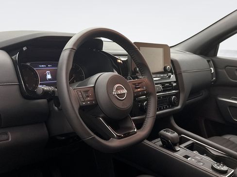 Used 2025 Nissan Pathfinder Rock Creek AWD/4WD image 7