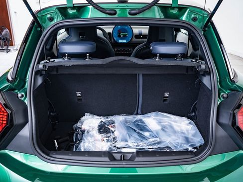 Certified 2025 MINI Cooper S image 17