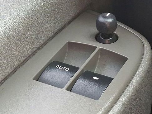 Certified 2021 Chevrolet Express 2500 w/ Driver Convenience Package image 28