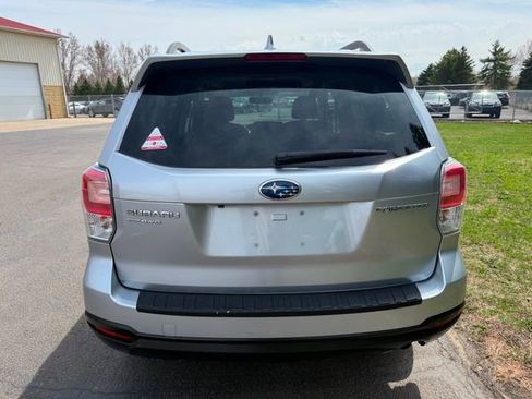 Used 2018 Subaru Forester 2.5i Premium w/ All-Weather Package image 2