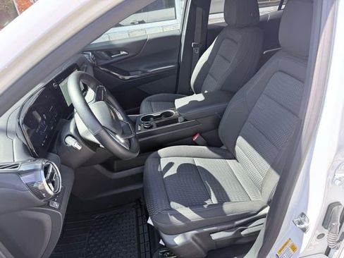 Certified 2026 Chevrolet Equinox LT AWD/4WD image 9