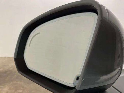 Used 2025 Volvo XC40 B5 Plus AWD/4WD image 99
