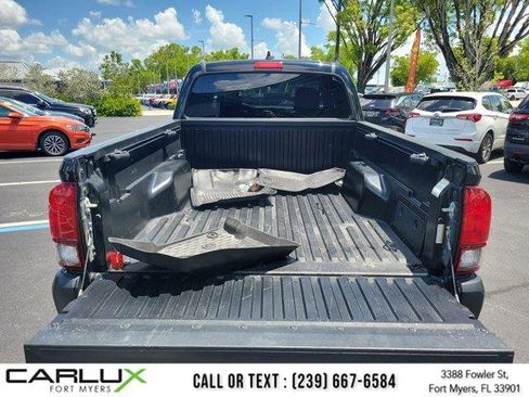 Used 2022 Toyota Tacoma SR image 9