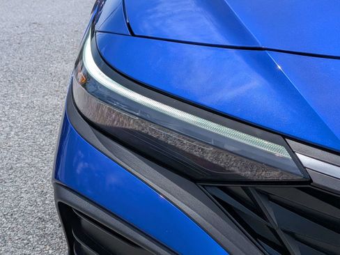 Certified 2025 Hyundai Elantra Sport FWD image 10
