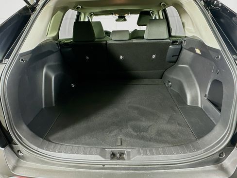 Used 2019 Toyota RAV4 XLE AWD/4WD image 28