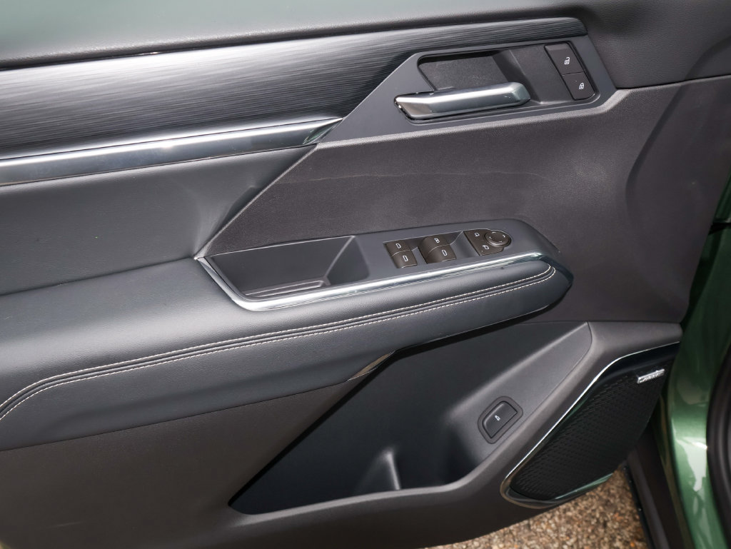 New 2027 GMC Acadia Elevation w/ Black Edition AWD/4WD image 11