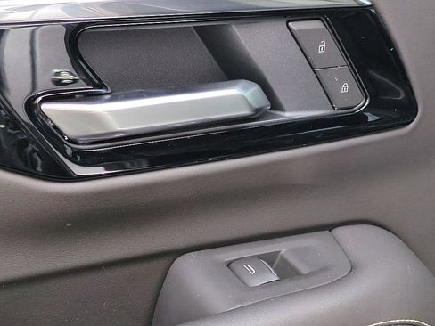 New 2026 Chevrolet Suburban Premier w/ Sun And Tow Package AWD/4WD image 29