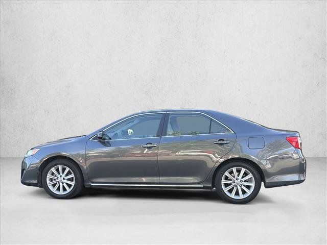 Used 2012 Toyota Camry XLE w/ Leather Pkg FWD image 9