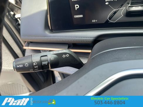 Used 2023 Nissan Ariya FWD image 32