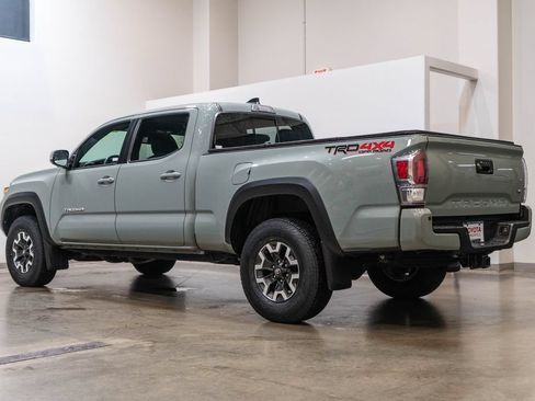 Certified 2023 Toyota Tacoma TRD Off-Road w/ TRD Premium Off Road Package AWD/4WD image 7