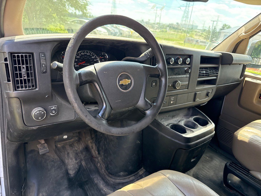 Used 2015 Chevrolet Express 2500 RWD image 7